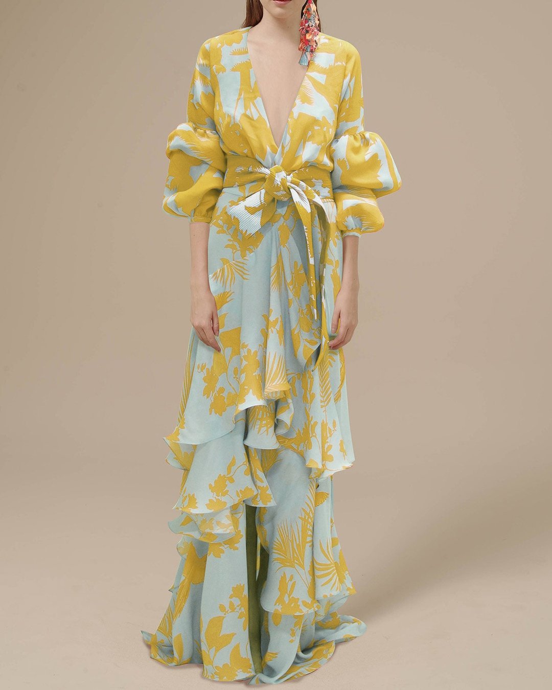 Amanda - Elegante feestjurk van bedrukte chiffon en V-hals