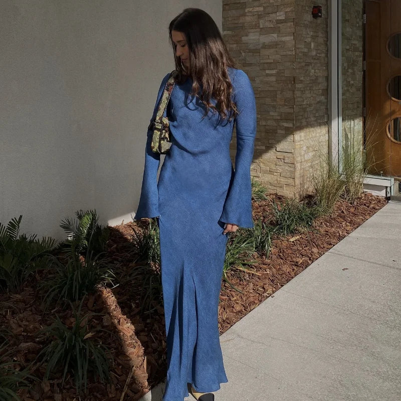 Kendra – Elegante maxi-jurk met lange trompetmouwen