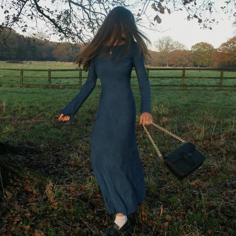 Kendra – Elegante maxi-jurk met lange trompetmouwen