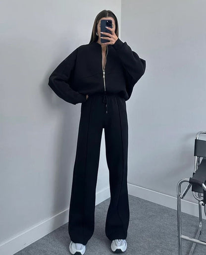 VICTORIA | Oversized Tracksuit